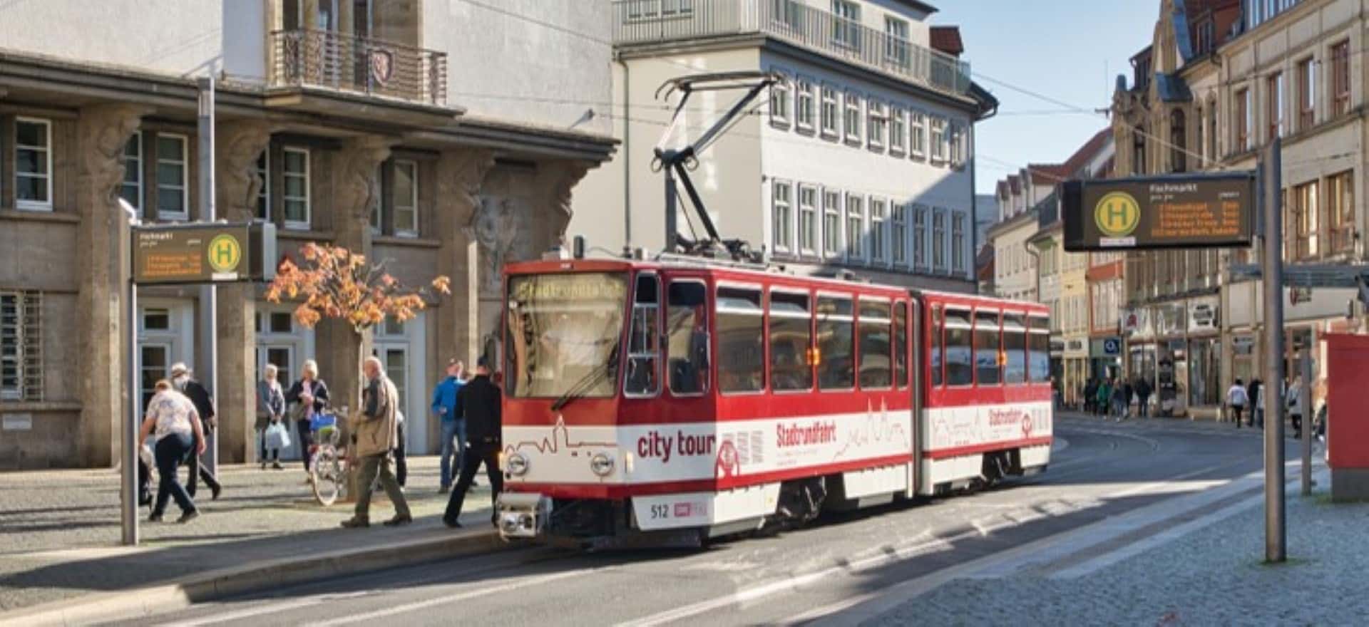 Angbot: Erfurt-Tour für 14 € p. P. statt 16 € p. P., jedes Wochenende 11 und 14 Uhr, April-Oktober tägl. 11 und 14 Uhr